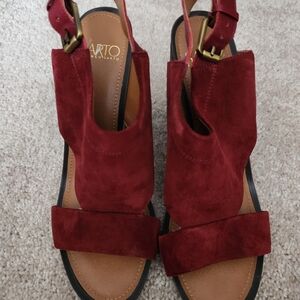 Burgundy suede sandal